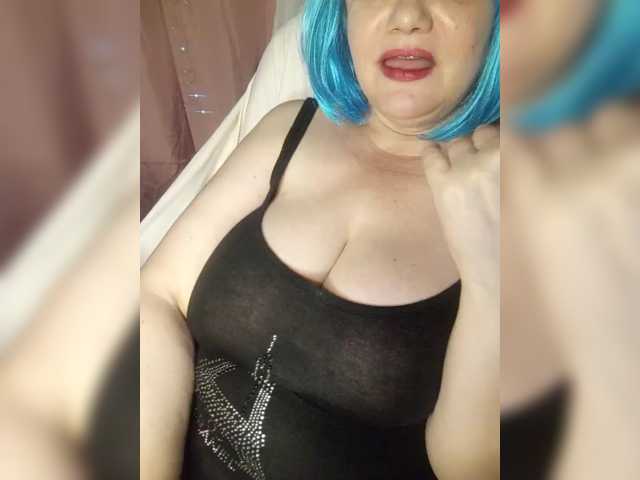 HairyStepMom live cam on BongaCams