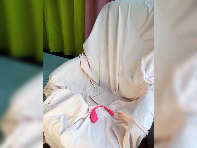 HairyStepMom live webcam show