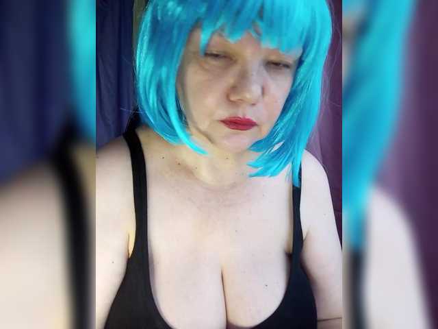 HairyStepMom live webcam show