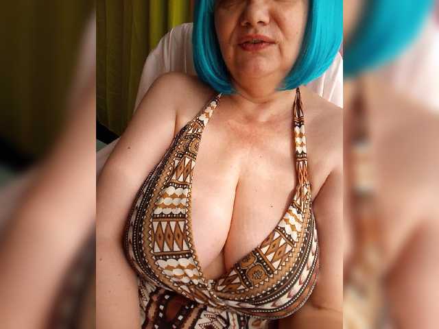 HairyStepMom live cam on BongaCams