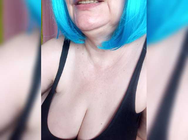 Перейти в чат HairyStepMom