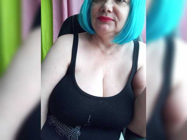 HairyStepMom live cam on BongaCams
