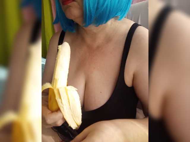 HairyStepMom live cam on BongaCams