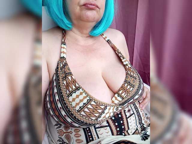HairyStepMom live cam on BongaCams