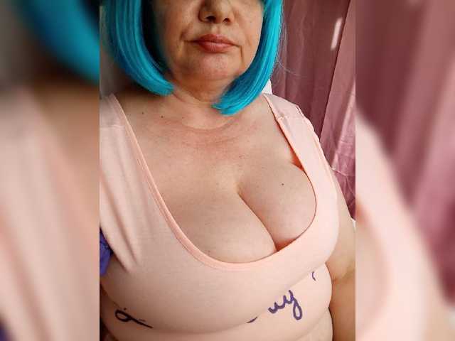 HairyStepMom live cam on BongaCams