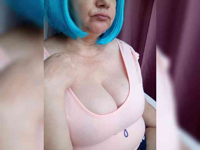 HairyStepMom webcam