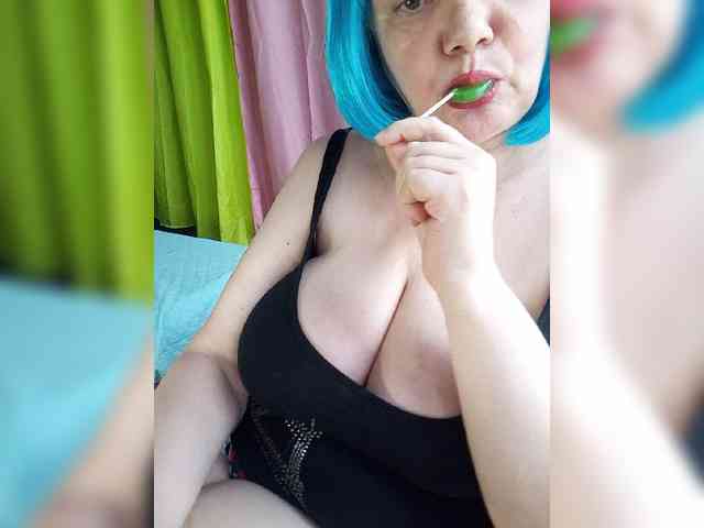 HairyStepMom webcam