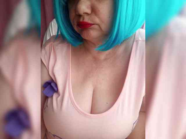 HairyStepMom webcam