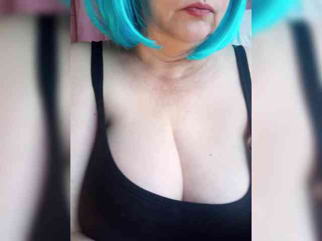 HairyStepMom webcam