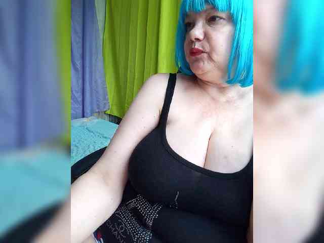 HairyStepMom webcam