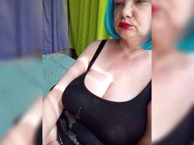 HairyStepMom webcam