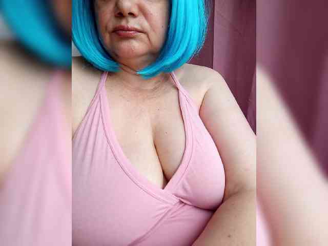 HairyStepMom webcam