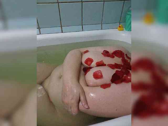 HairyStepMom webcam