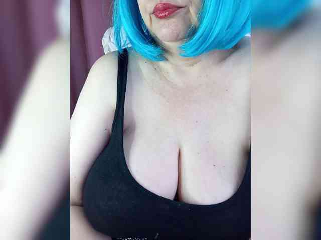 HairyStepMom webcam