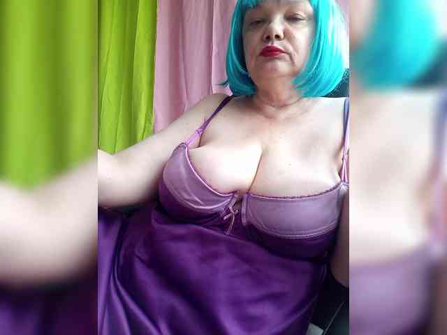 HairyStepMom webcam