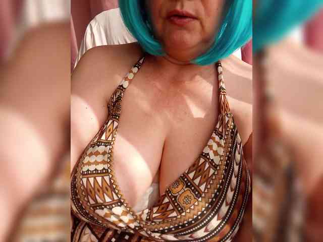 HairyStepMom webcam