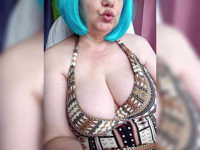 HairyStepMom webcam