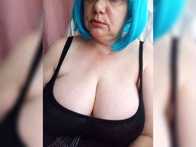 HairyStepMom webcam