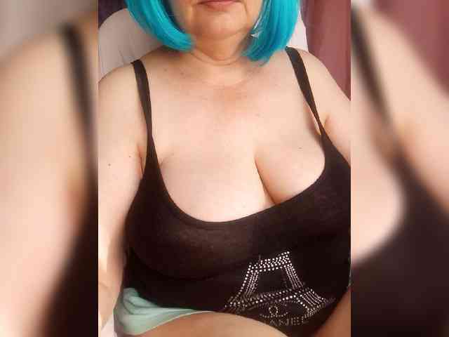 HairyStepMom webcam