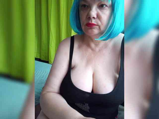 HairyStepMom webcam