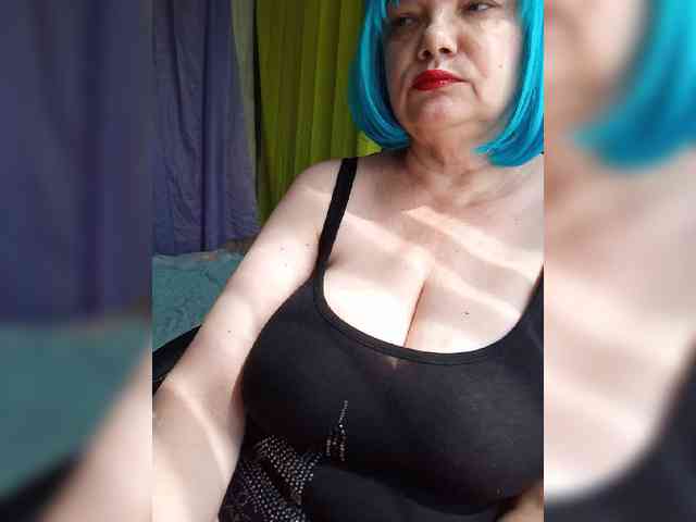 HairyStepMom webcam