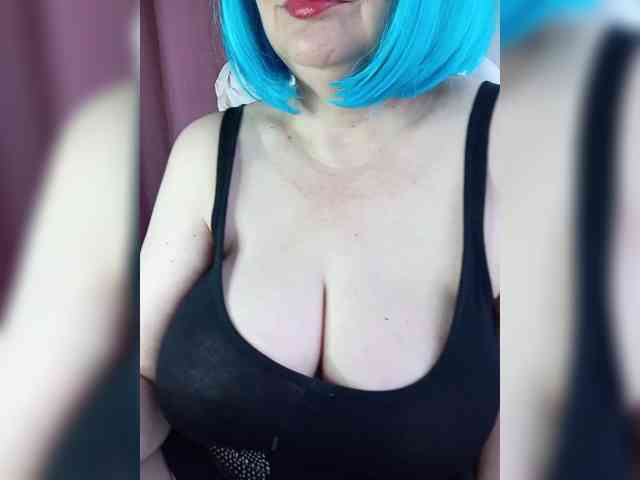 HairyStepMom webcam