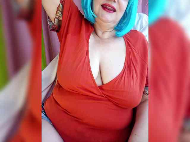 HairyStepMom webcam