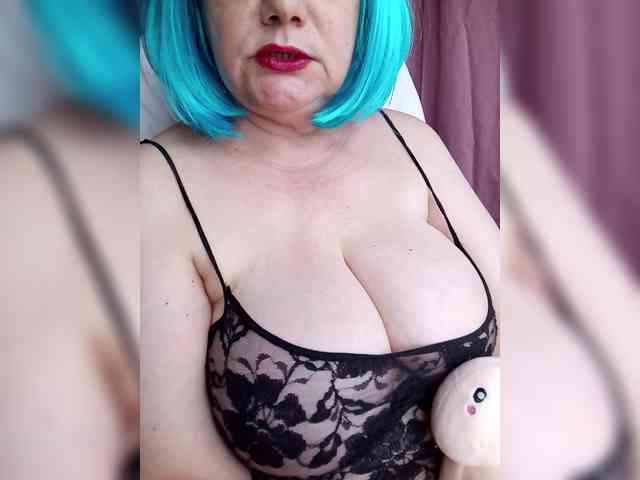 HairyStepMom webcam