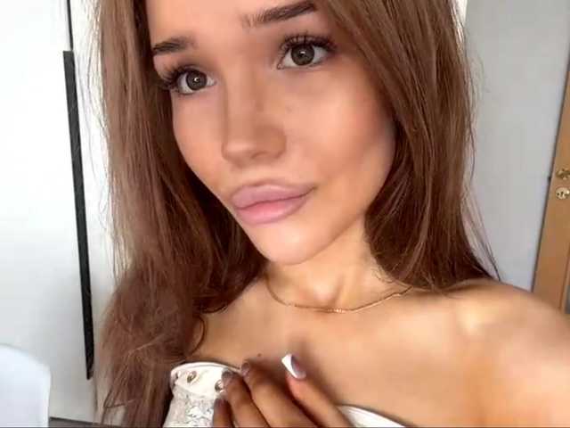 ChariseSchonhardt live webcam show