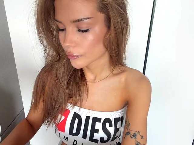ChariseSchonhardt live cam on BongaCams