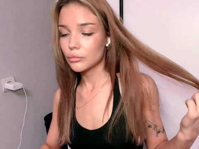chariseschonhardt online
