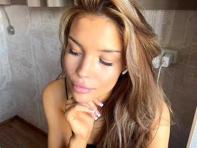 ChariseSchonhardt live cam on BongaCams