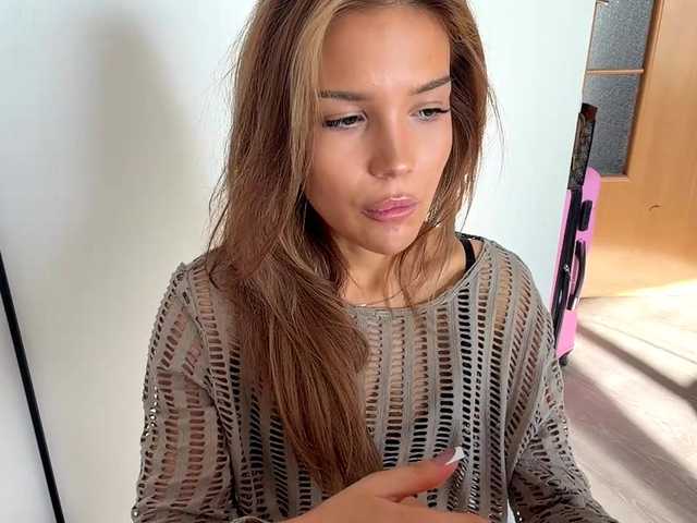 ChariseSchonhardt live webcam show
