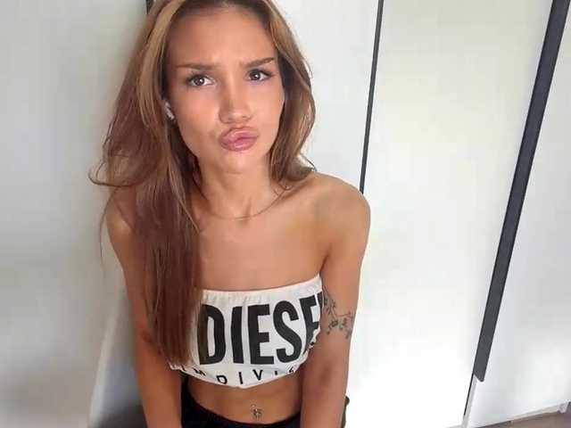 ChariseSchonhardt live cam on BongaCams