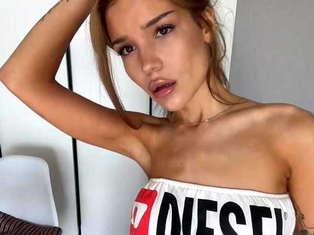 ChariseSchonhardt live cam on BongaCams