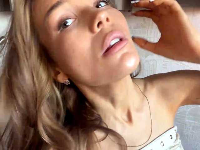 ChariseSchonhardt live cam on BongaCams