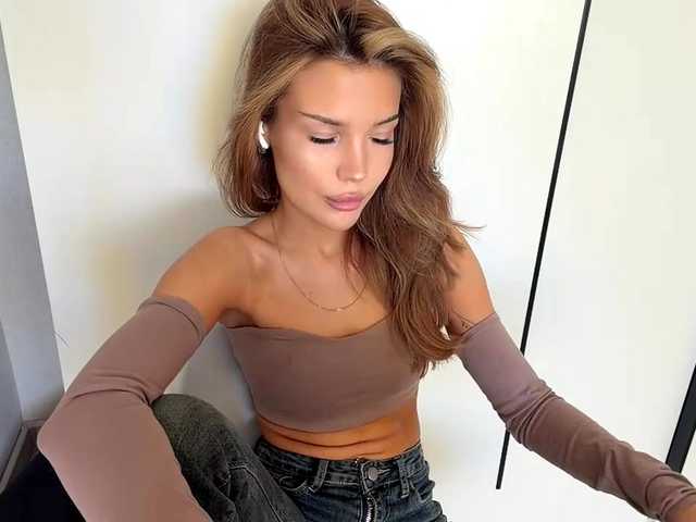 ChariseSchonhardt live cam on BongaCams