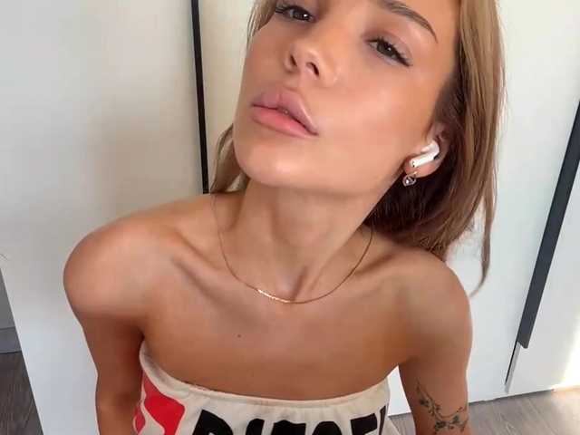 ChariseSchonhardt live cam on BongaCams