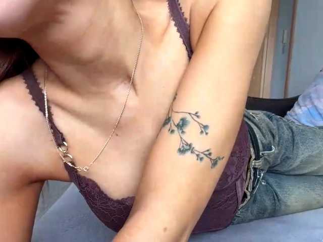 ChariseSchonhardt live cam on BongaCams