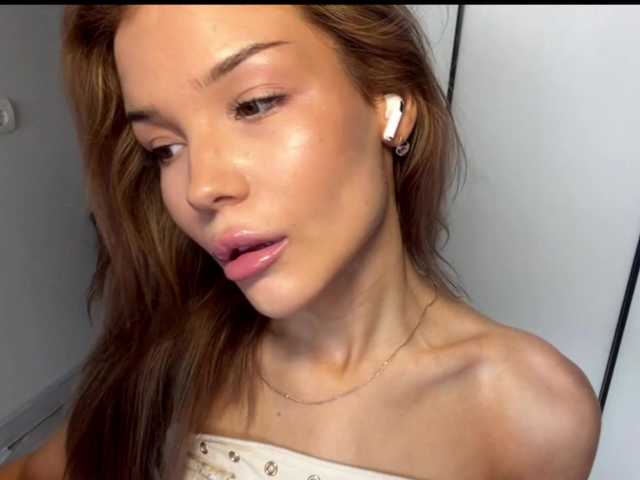 ChariseSchonhardt live cam on BongaCams