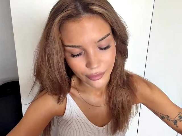 ChariseSchonhardt live webcam show