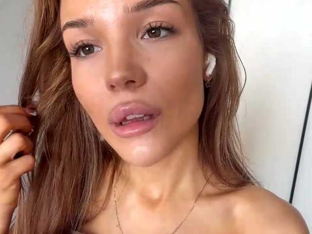 ChariseSchonhardt live cam on BongaCams