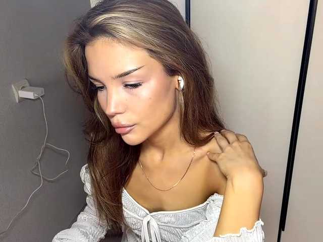 ChariseSchonhardt live cam on BongaCams