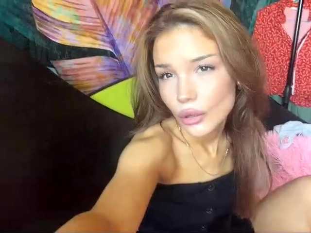 ChariseSchonhardt live webcam show