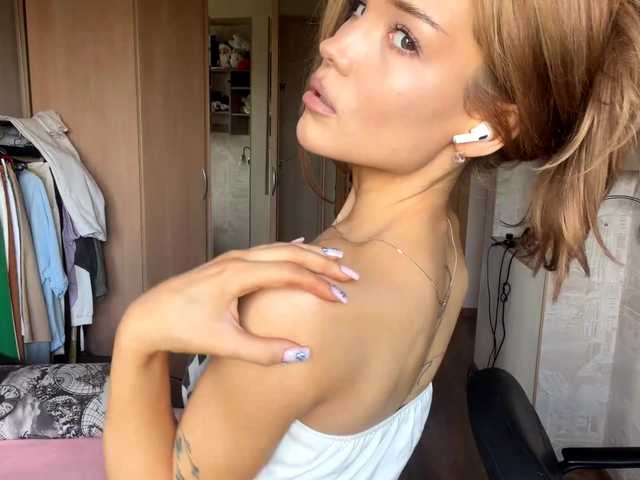 ChariseSchonhardt live cam on BongaCams