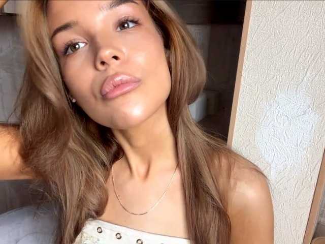 ChariseSchonhardt live cam on BongaCams