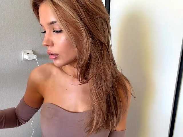 ChariseSchonhardt live webcam show