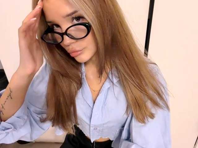 ChariseSchonhardt live cam on BongaCams