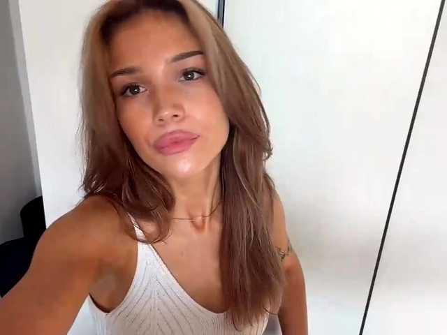 ChariseSchonhardt live cam on BongaCams