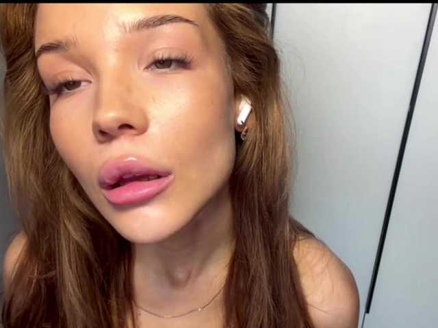 ChariseSchonhardt live webcam show